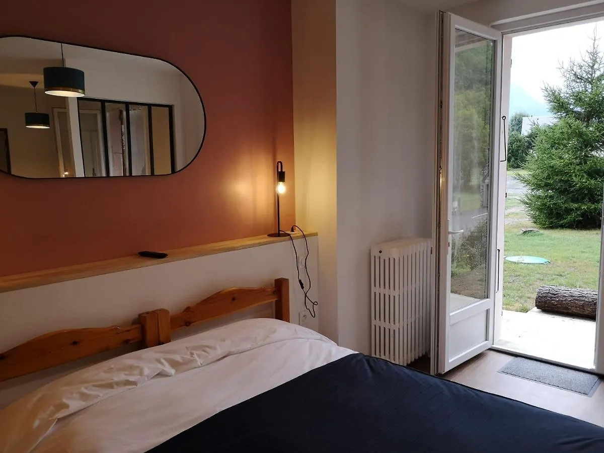 Le Relais D'Avajan Bed & Breakfast  Avajan