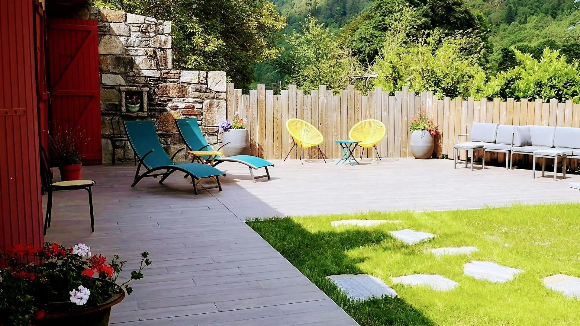 Le Relais D'Avajan Bed & Breakfast